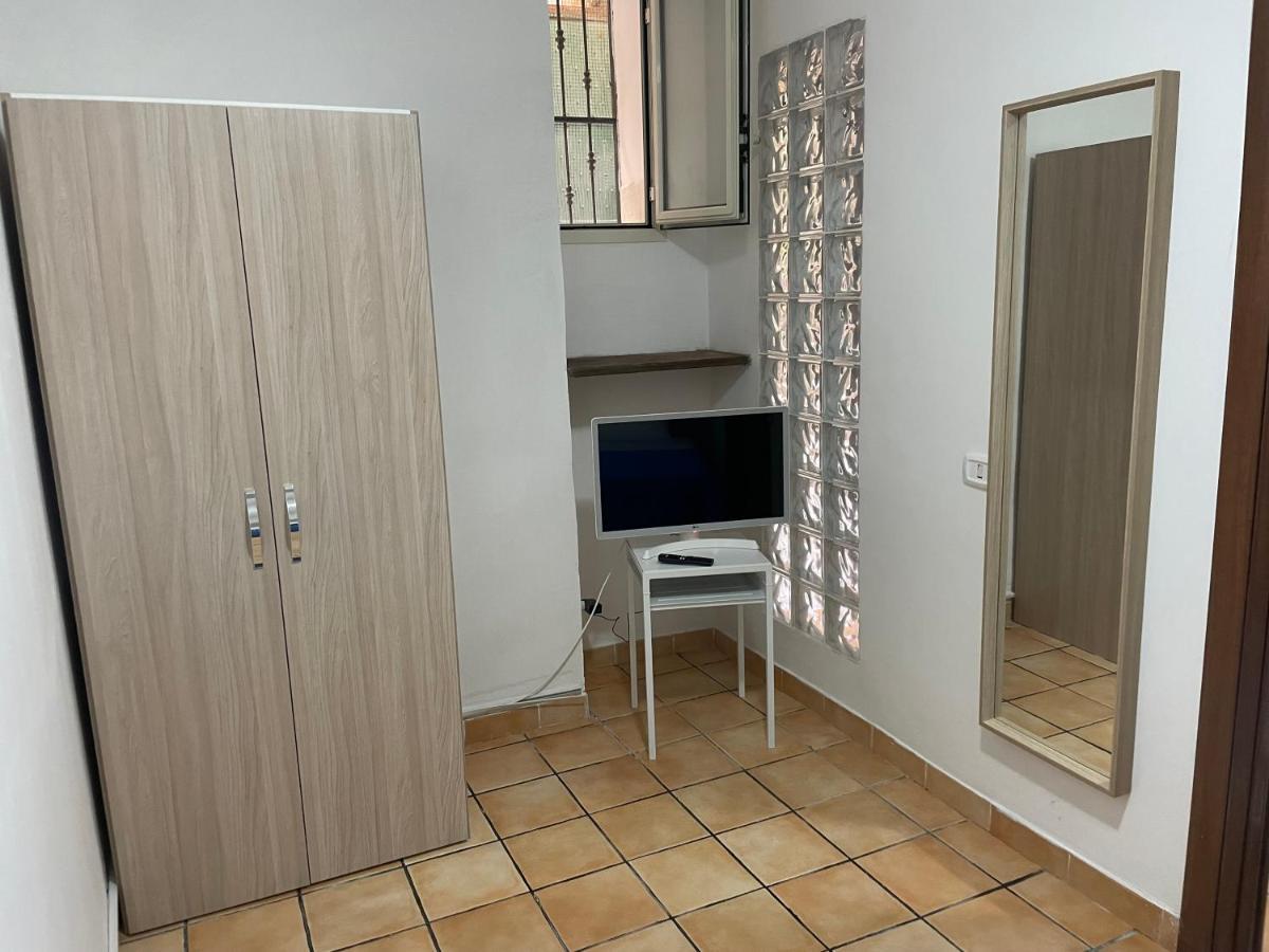 Le Suite Di Ginevra Naples Luaran gambar